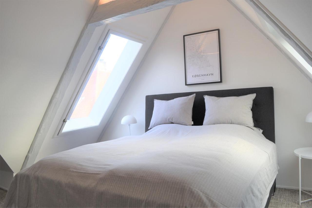 Sanders Old Square - Smart One-bedroom Near Stroget *