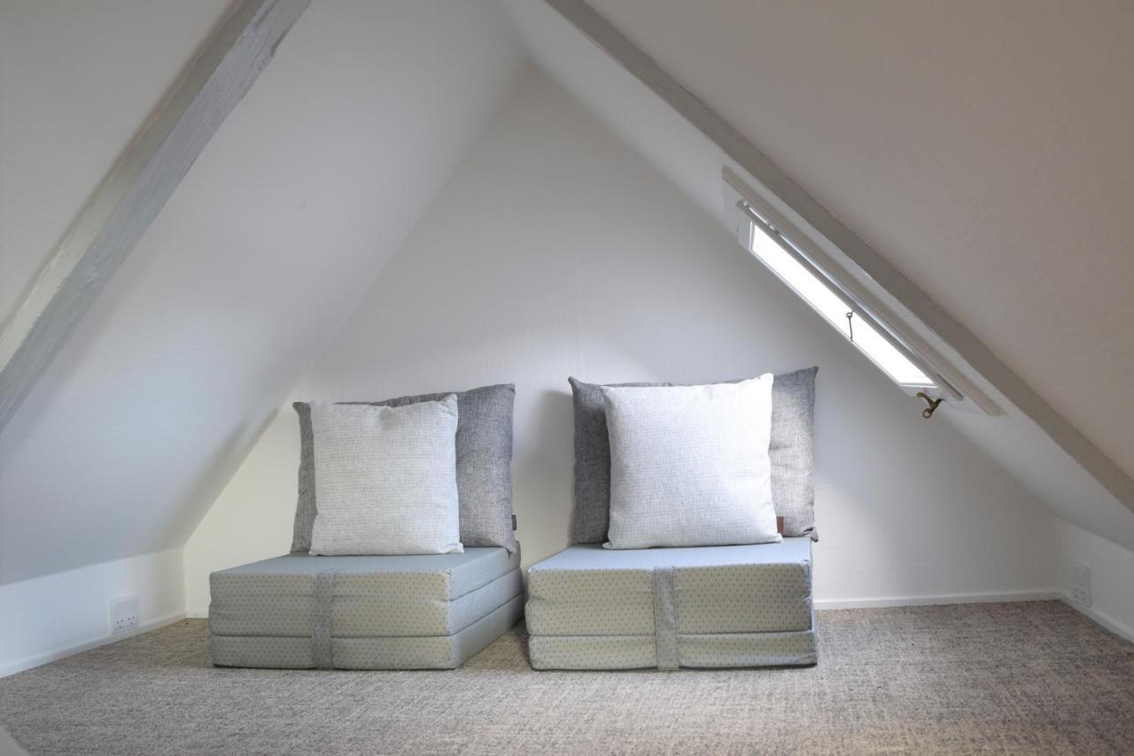 Sanders Old Square - Smart One-bedroom Near Stroget *
